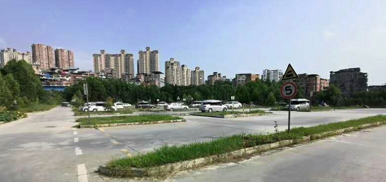南寧鼎鑫駕校訓練場